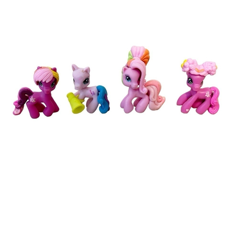 Vintage Hasbro My Little Pony Mini Figures 8 pieces, 4 ponies, 3 wigs